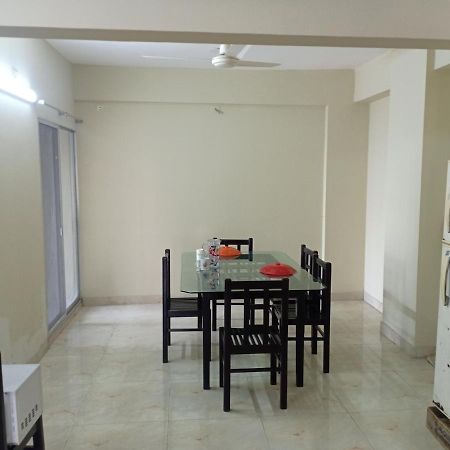 Peaceful Living Behind Dhaka Airport, Uttara Sector 18, Only For Long Time Stay Dış mekan fotoğraf